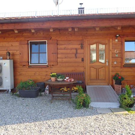 Barrierefreies Zimmer Im Blockhaus Mit Sauna Am See Soyen Εξωτερικό φωτογραφία