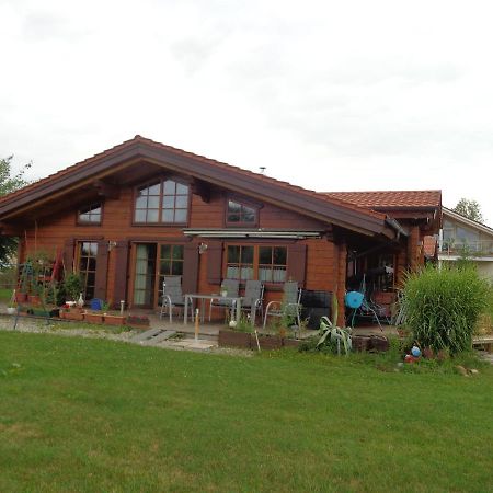 Barrierefreies Zimmer Im Blockhaus Mit Sauna Am See Soyen Εξωτερικό φωτογραφία