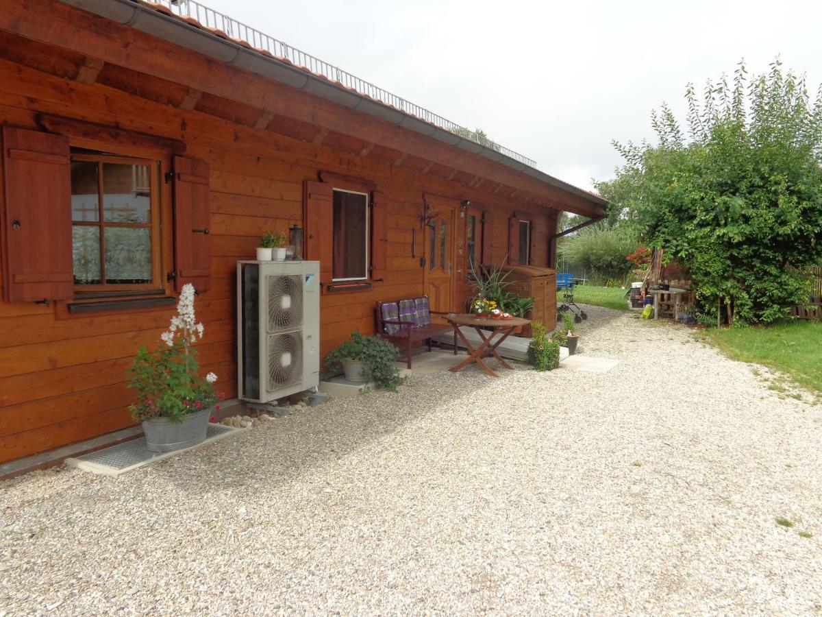 Barrierefreies Zimmer Im Blockhaus Mit Sauna Am See Soyen Εξωτερικό φωτογραφία