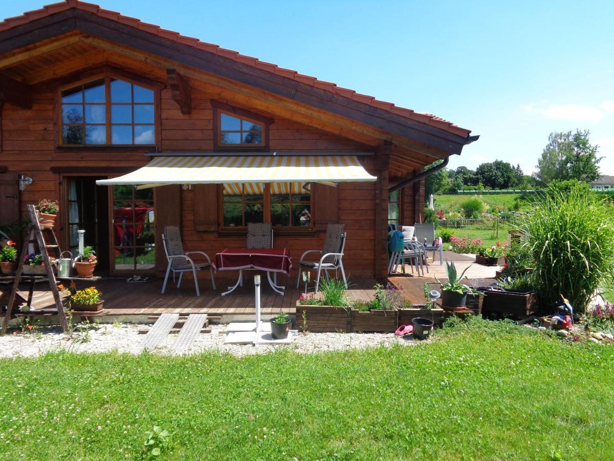 Barrierefreies Zimmer Im Blockhaus Mit Sauna Am See Soyen Εξωτερικό φωτογραφία