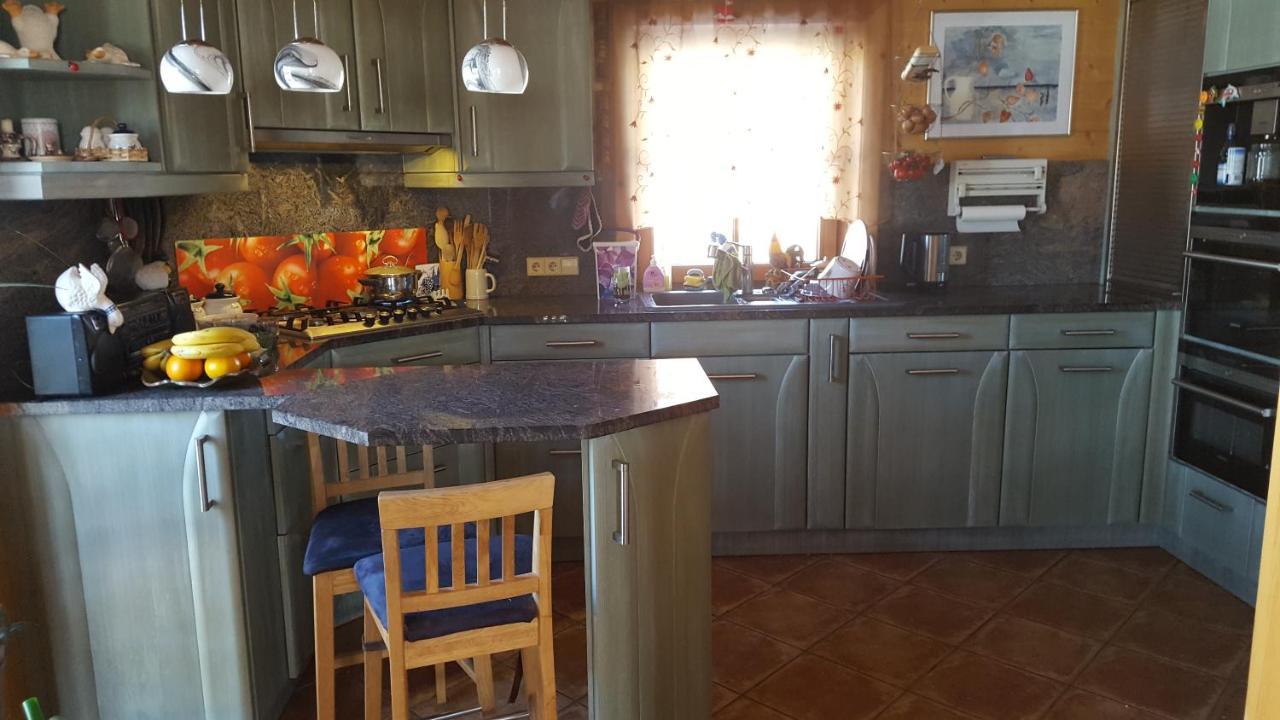 Barrierefreies Zimmer Im Blockhaus Mit Sauna Am See Soyen Εξωτερικό φωτογραφία