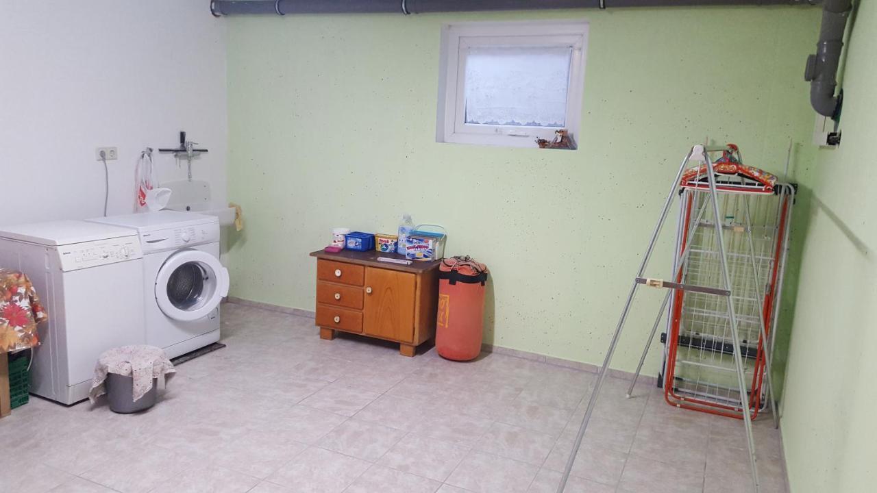 Barrierefreies Zimmer Im Blockhaus Mit Sauna Am See Soyen Εξωτερικό φωτογραφία