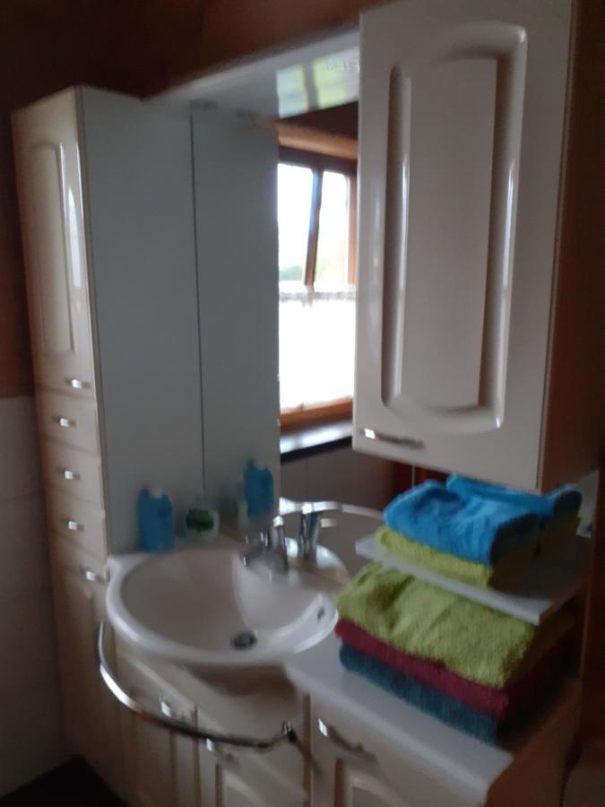 Barrierefreies Zimmer Im Blockhaus Mit Sauna Am See Soyen Εξωτερικό φωτογραφία