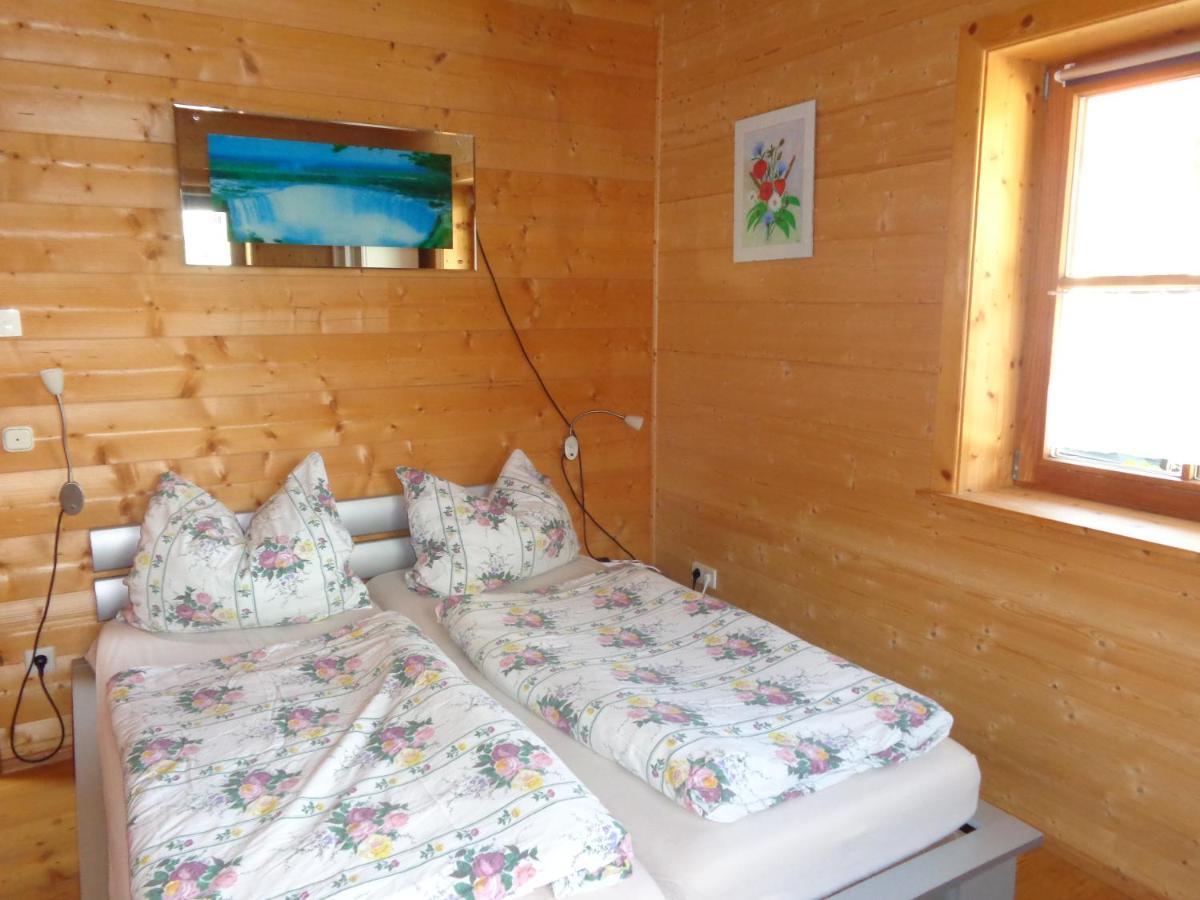 Barrierefreies Zimmer Im Blockhaus Mit Sauna Am See Soyen Εξωτερικό φωτογραφία
